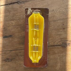 Vintage Smart Living Yellow Corn Holders Set